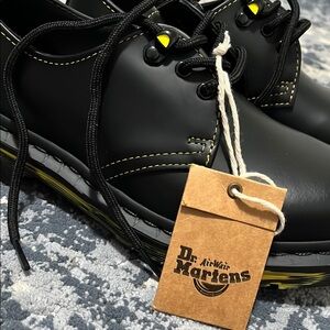 NWT Unisex Dr. Martens Black and Yellow Oxford Shoes